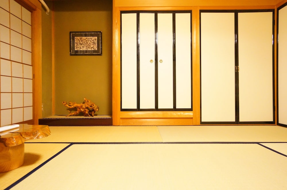 客室1 | トマトヴィラ高山ステーション 客室1 | トマトヴィラ高山ステーション