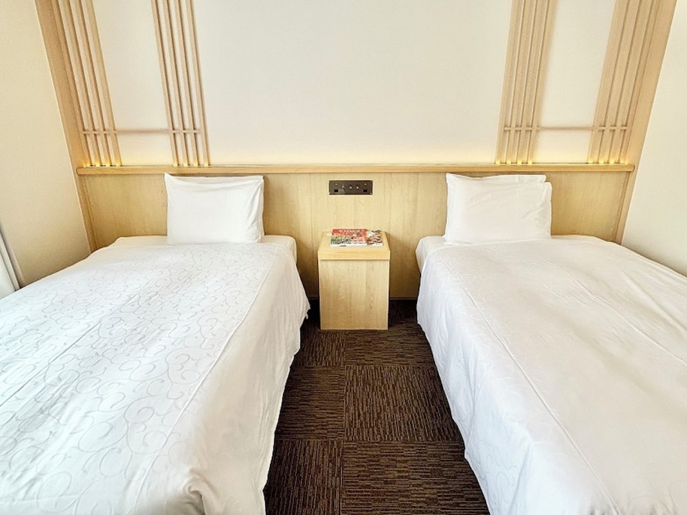 ツインルーム 禁煙 客室11 | 変なホテルプレミア 京都駅八条口前