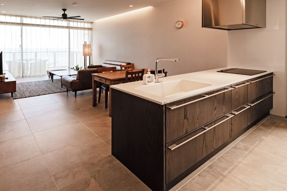 リラックススイートオーシャンビュー3F [O] 客室14 | コンドミニアム ヌーサ