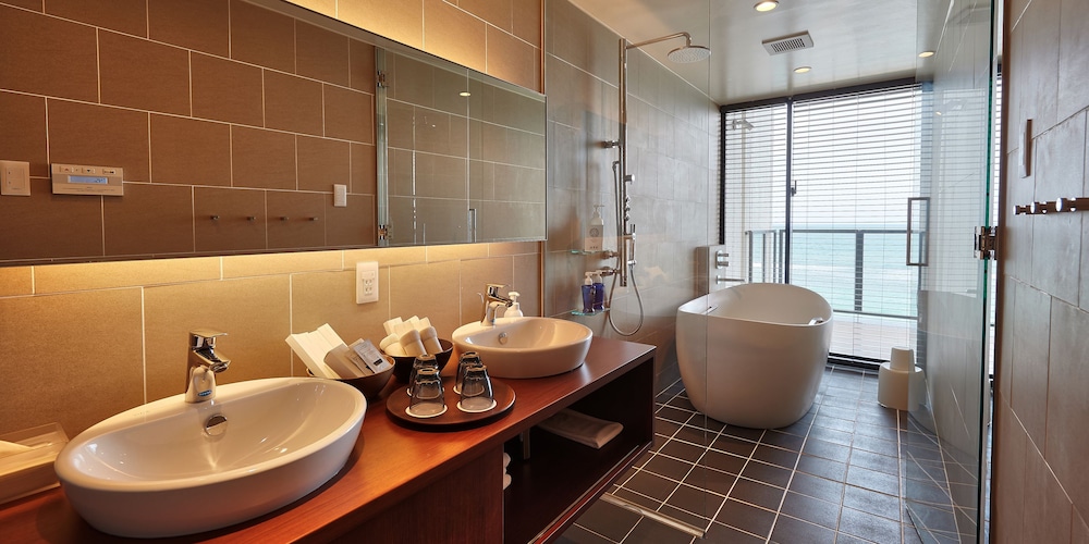 リラックススイートオーシャンビュー3F [O] バスルーム4 | コンドミニアム ヌーサ