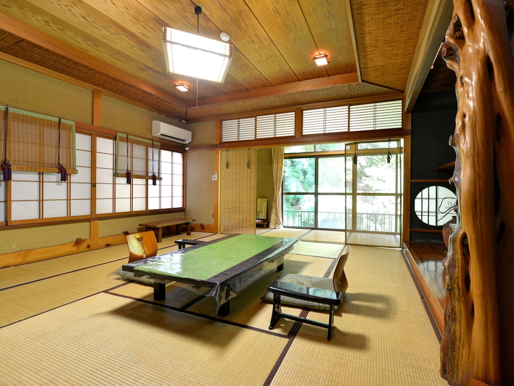 和室 共用バスルーム 客室4 | 東學坊