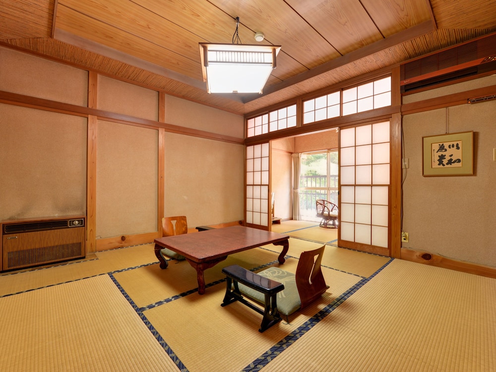 和室 共用バスルーム 客室3 | 東學坊