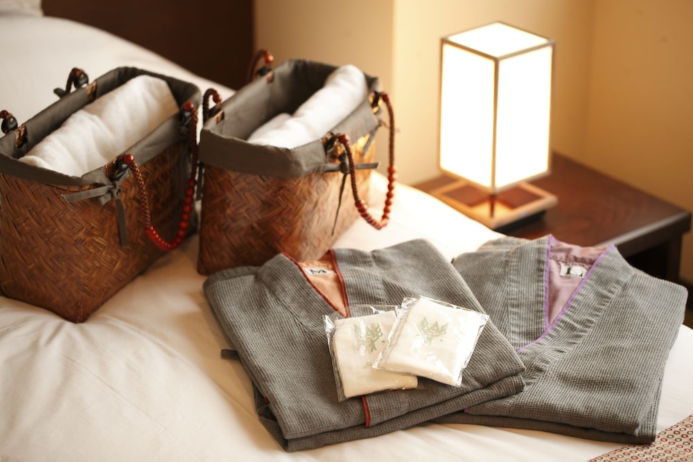 スタンダード ツインルーム 客室2 | 京都 嵐山温泉 花伝抄 (共立リゾート)