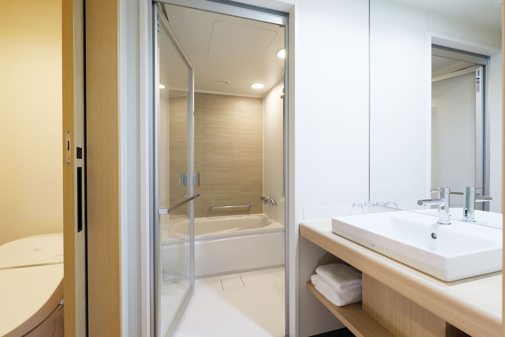 スーペリア ツインルーム ベッド3台(トランドルベッド追加) 禁煙 バスルーム0 | ダイワロイネットホテル金沢 MIYABI