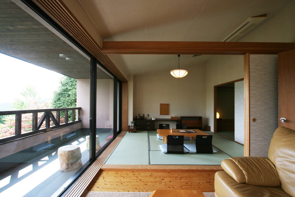 特別室 客室1 | ホテル富貴の森