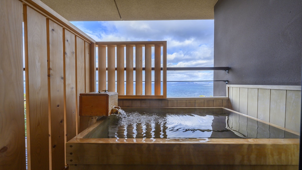 波の抄3-5階 和洋室41㎡ 眺望/海 露天風呂付 禁煙 バスルーム0 | 浜千鳥の湯 海舟