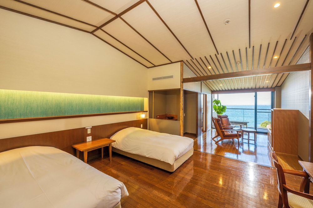 暁の抄 最上階 ツインルーム【露天風呂付/海側】禁煙 | 浜千鳥の湯 海舟