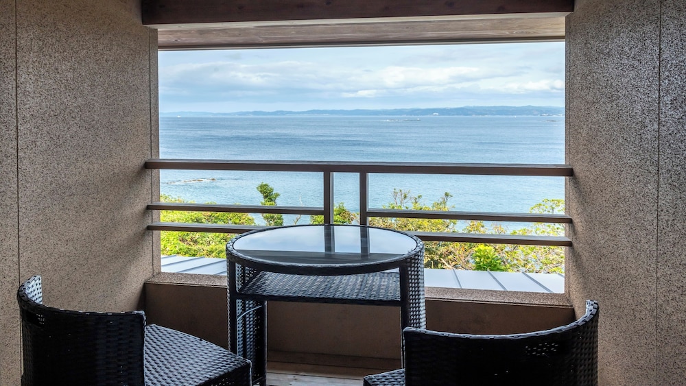 浜屋離れ メゾネット【源泉かけ流し露天風呂付/海側】禁煙 部屋からの景観0 | 浜千鳥の湯 海舟