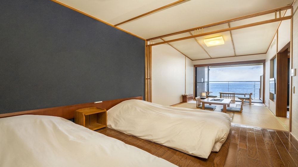 波の抄3-5階 和洋室41㎡ 眺望/海 露天風呂付 禁煙 客室3 | 浜千鳥の湯 海舟