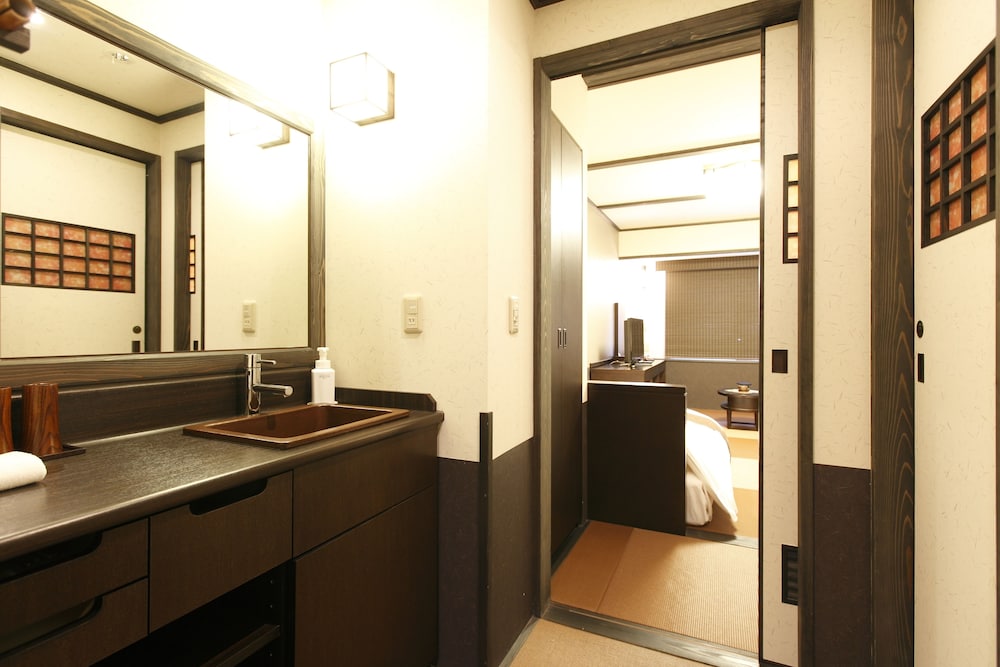 和風ツイン◆ベッドorマットレス2台(2名定員)21平米 客室12 | お宿 木の葉