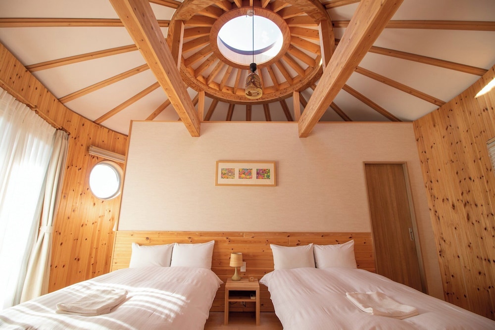 ~心に残る最高のひと時を。恋人・ご夫婦プラン～ボトルワインのプレゼント/空のコクーン2名定員/禁煙/全室檜風呂付 客室1 | グランシャリオ北斗七星135°