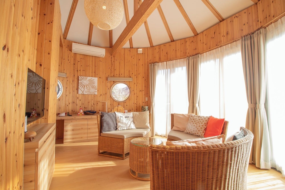 ~心に残る最高のひと時を。恋人・ご夫婦プラン～ボトルワインのプレゼント/空のコクーン2名定員/禁煙/全室檜風呂付 | グランシャリオ北斗七星135°