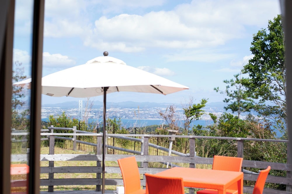 ~満点の星空とテラスから見える贅沢な夜景を~ ナイトビュー確約/名物 "淡路ビーフ山海トマトすき焼き"鍋をご堪能/お部屋は天然のプラネタリウム/星のコクーン4名定員/禁煙/全室檜風呂付 バルコニーからの眺望0 | グランシャリオ北斗七星135°