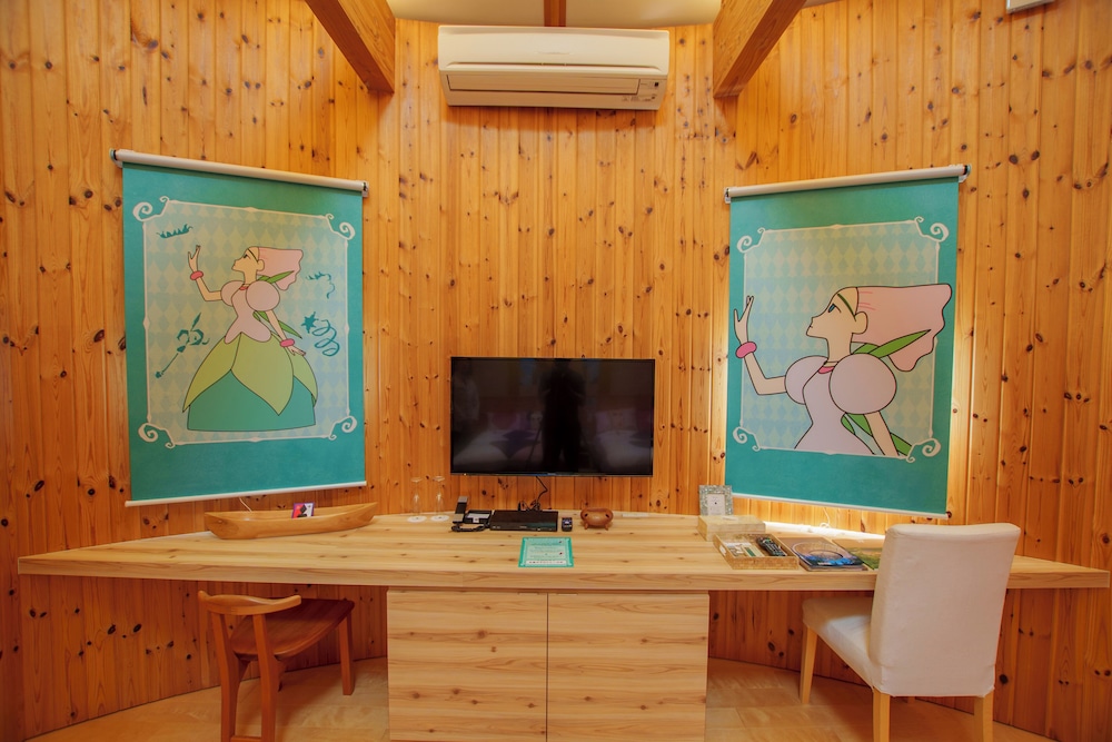 ~クレヨンしんちゃんコラボルーム「ヘンダーコクーン」~ご宿泊者様限定の豪華オリジナルグッズをプレゼント/クレヨンしんちゃんアドベンチャーパークゴールドチケット付き/2名定員/禁煙/全室檜風呂付き 客室1 | グランシャリオ北斗七星135°