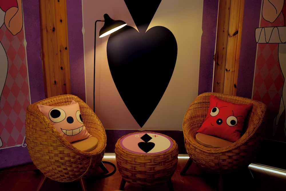 ~クレヨンしんちゃんコラボルーム「ヘンダーコクーン」~ご宿泊者様限定の豪華オリジナルグッズをプレゼント/クレヨンしんちゃんアドベンチャーパークゴールドチケット付き/2名定員/禁煙/全室檜風呂付き 客室4 | グランシャリオ北斗七星135°