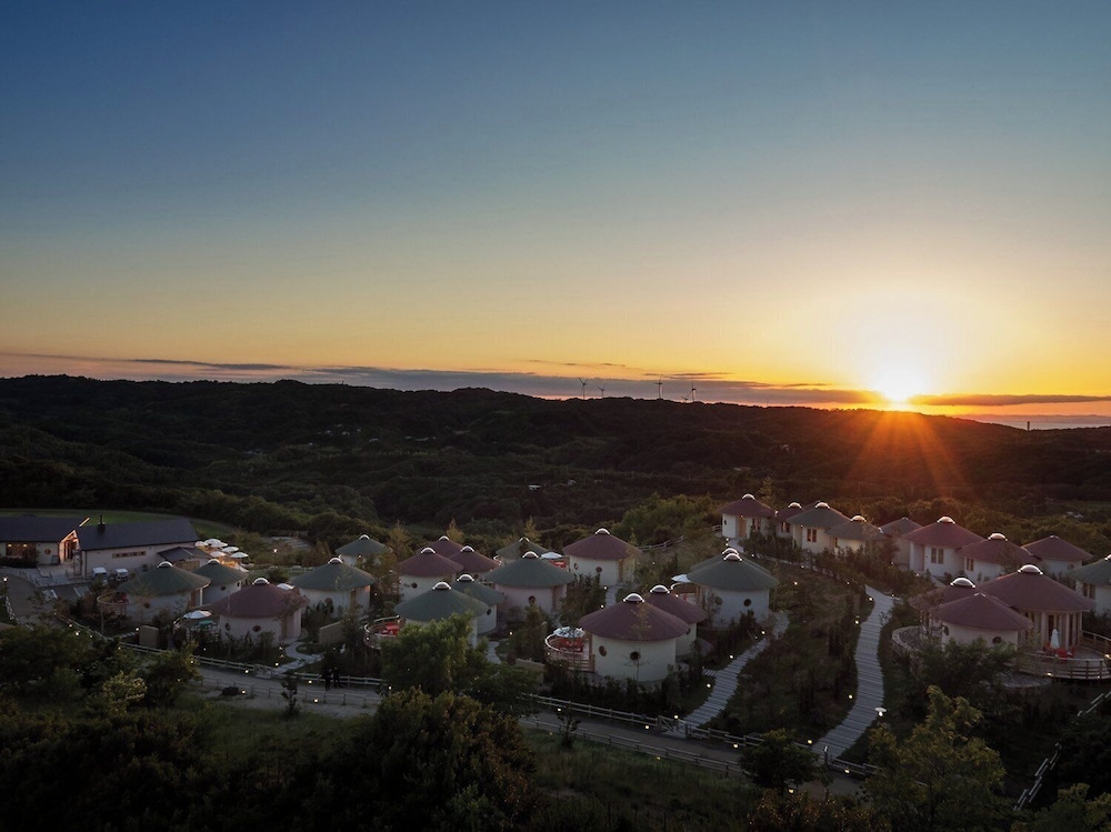 ~クレヨンしんちゃんコラボルーム「ヘンダーコクーン」~ご宿泊者様限定の豪華オリジナルグッズをプレゼント/クレヨンしんちゃんアドベンチャーパークゴールドチケット付き/2名定員/禁煙/全室檜風呂付き 部屋からの景観0 | グランシャリオ北斗七星135°