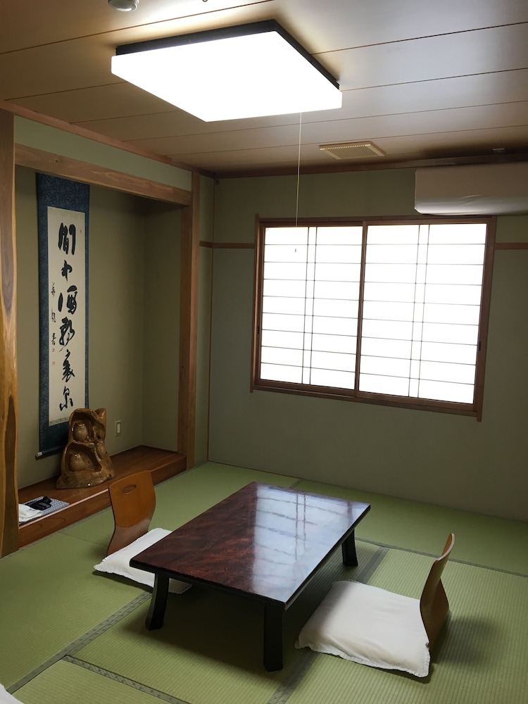客室1 | 七倉荘旅館