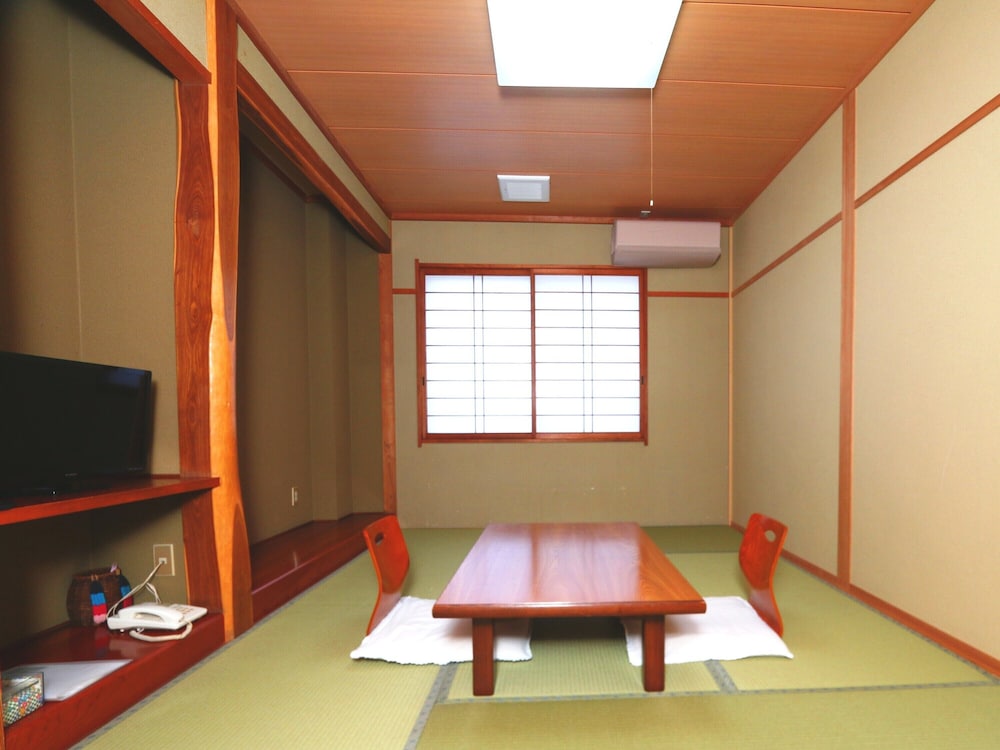 和室 8畳間 禁煙 客室4 | 七倉荘旅館