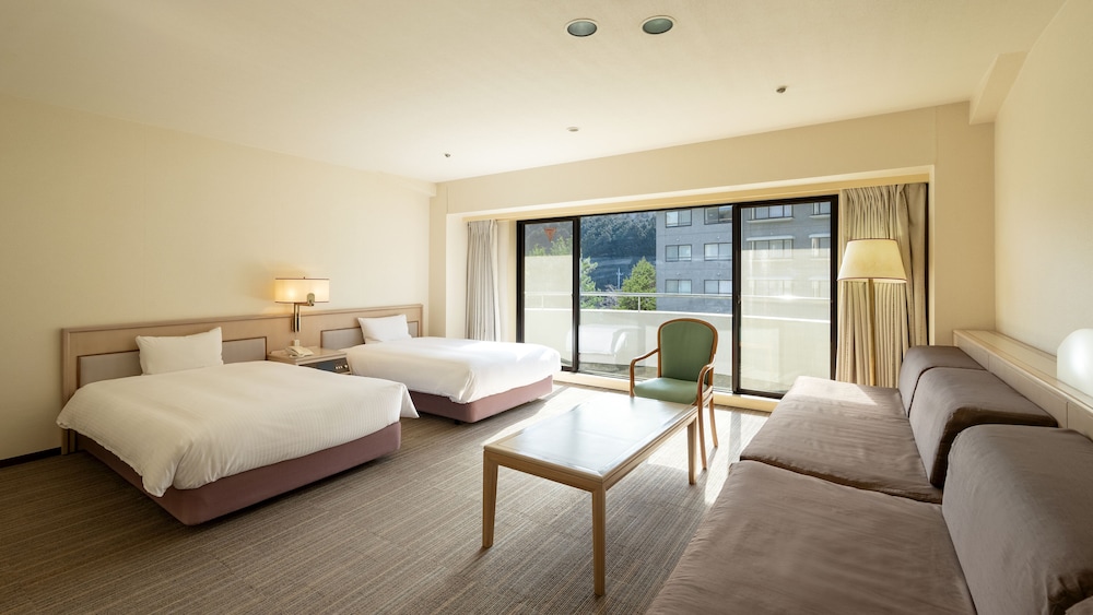 デラックス洋室 喫煙可 | リ・カーヴ箱根