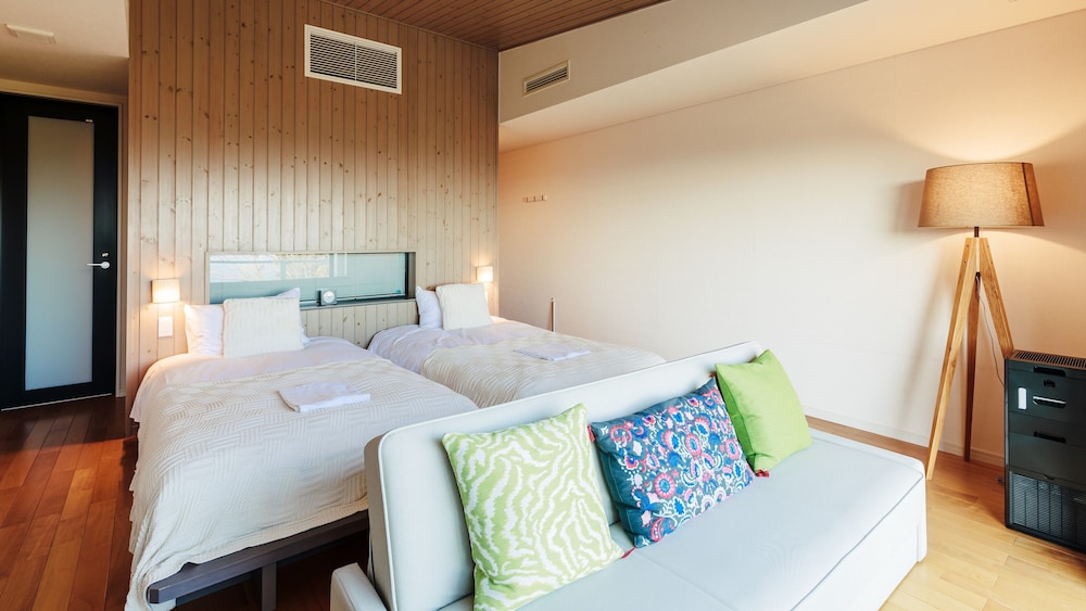 スーペリア ルーム オーシャンビュー 客室1 | the salon 伊豆高原 Hotels & Resort