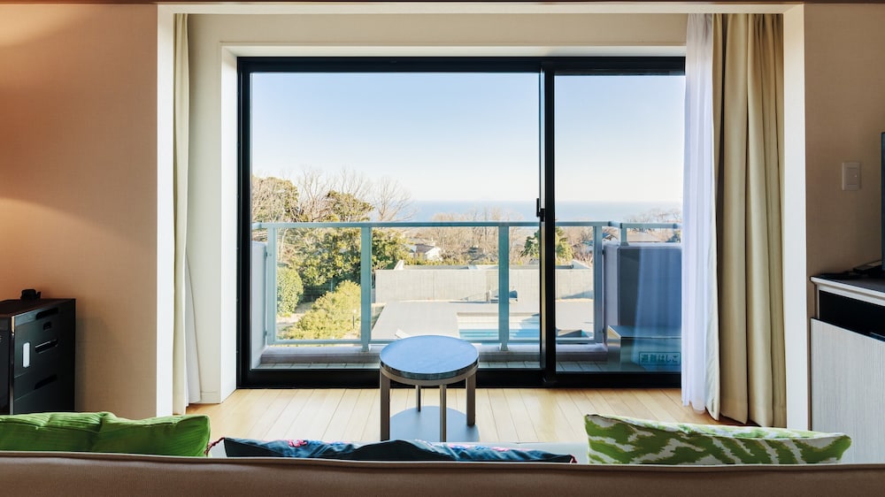 スーペリア ルーム オーシャンビュー 部屋からの景観0 | the salon 伊豆高原 Hotels & Resort