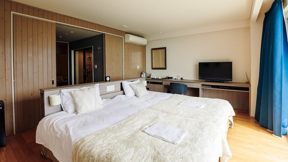 コンフォートデラックス 1階 客室2 | the salon 伊豆高原 Hotels & Resort