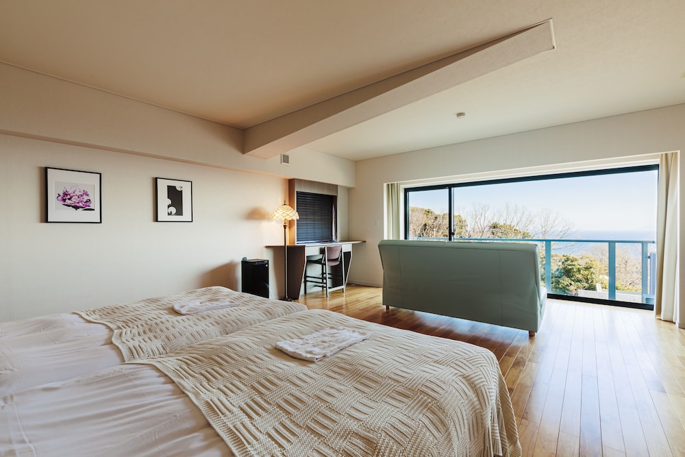 コンフォートデラックス 2階 客室3 | the salon 伊豆高原 Hotels & Resort