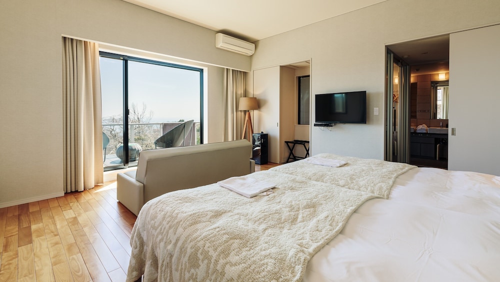 コンフォート スイート 客室3 | the salon 伊豆高原 Hotels & Resort