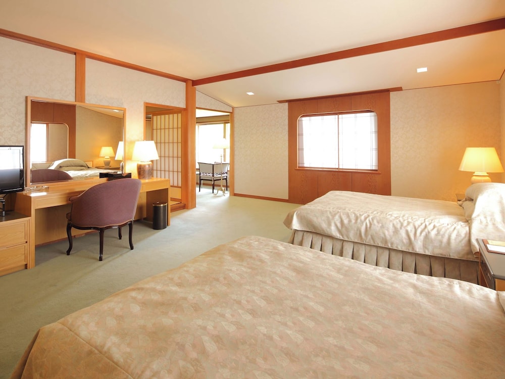 グランド ヴィラ 2 ベッドルーム コートヤードビュー 別館 客室9 | 旅亭 半水盧