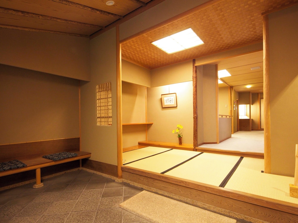 グランド ヴィラ 2 ベッドルーム コートヤードビュー 別館 客室13 | 旅亭 半水盧