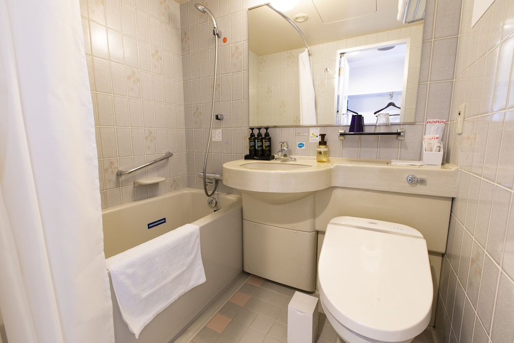 スーペリア ツインルーム 禁煙 バスルーム1 | ホテルウィングインターナショナル旭川駅前