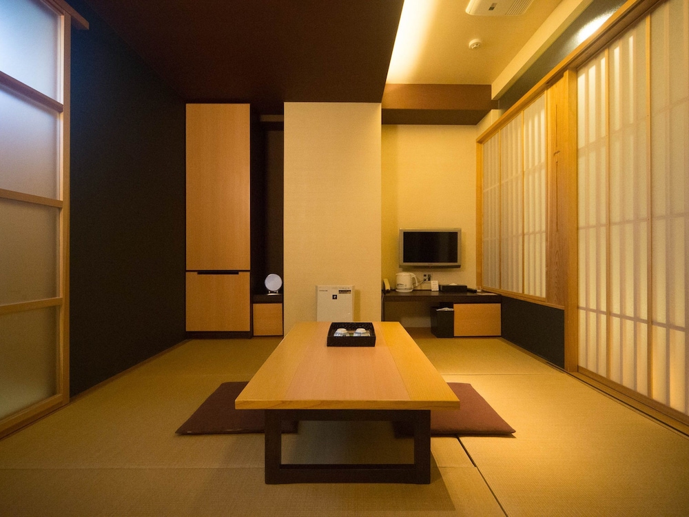 客室1 | ホテル道後やや