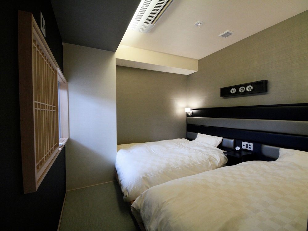 和洋室 禁煙 (26~31㎡) 客室1 | ホテル道後やや