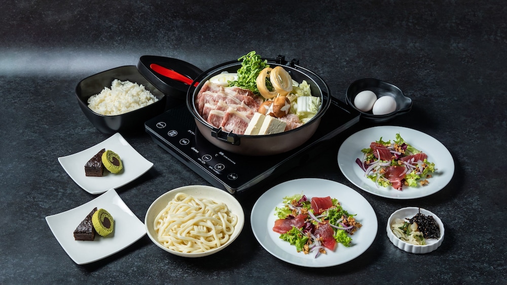 オーシャンビューテラス デラックス B (2食付) すき焼きコース 18:00 ~ 19:30, 禁煙 | ワンスイート ザ テラス