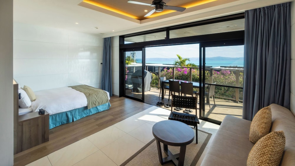 オーシャンビューテラス デラックス B 客室15 | ワンスイート ザ テラス