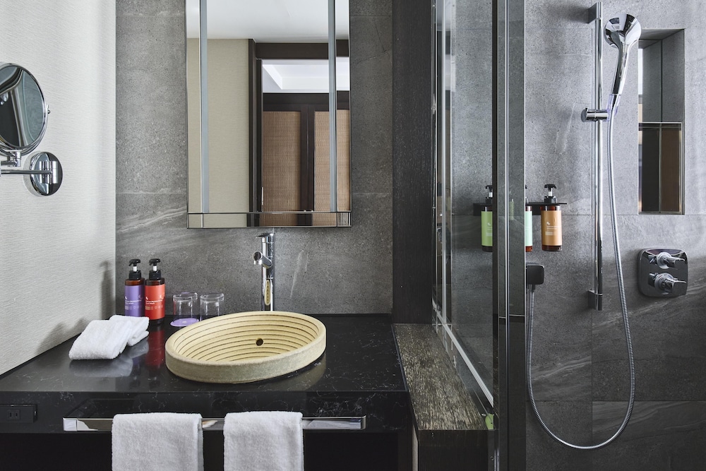 スーペリア ルーム キングベッド 1 台 バスルーム0 | ダーワ・悠洛 京都