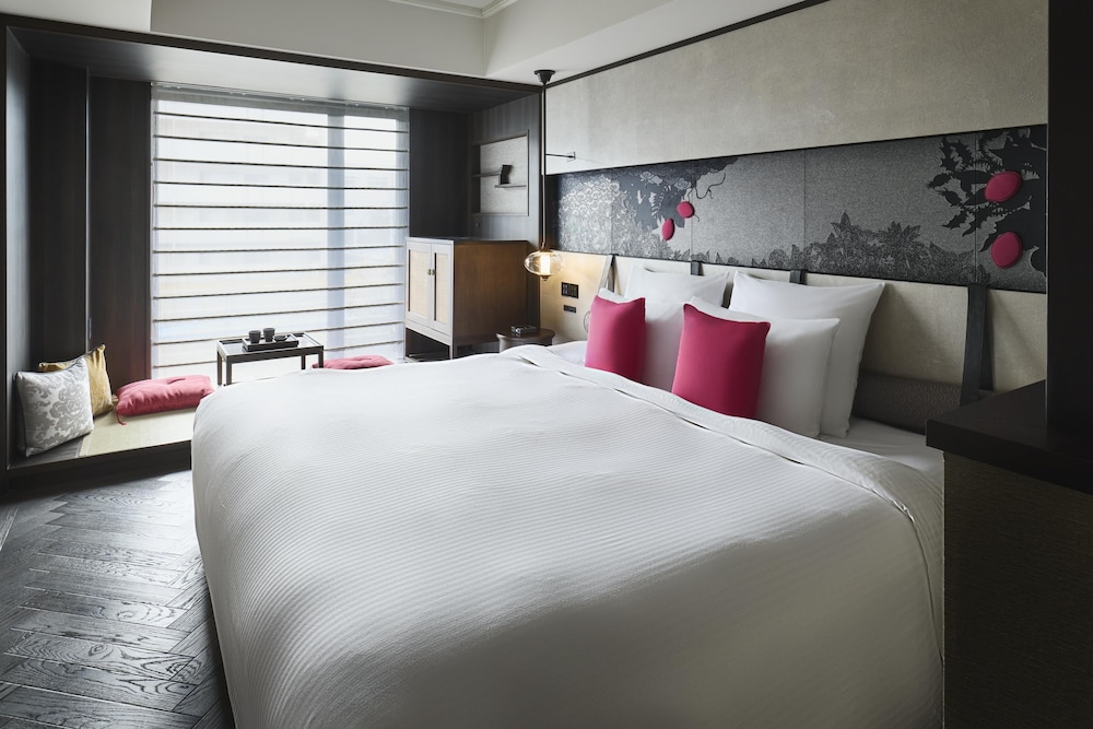 スーペリア ルーム キングベッド 1 台 | ダーワ・悠洛 京都