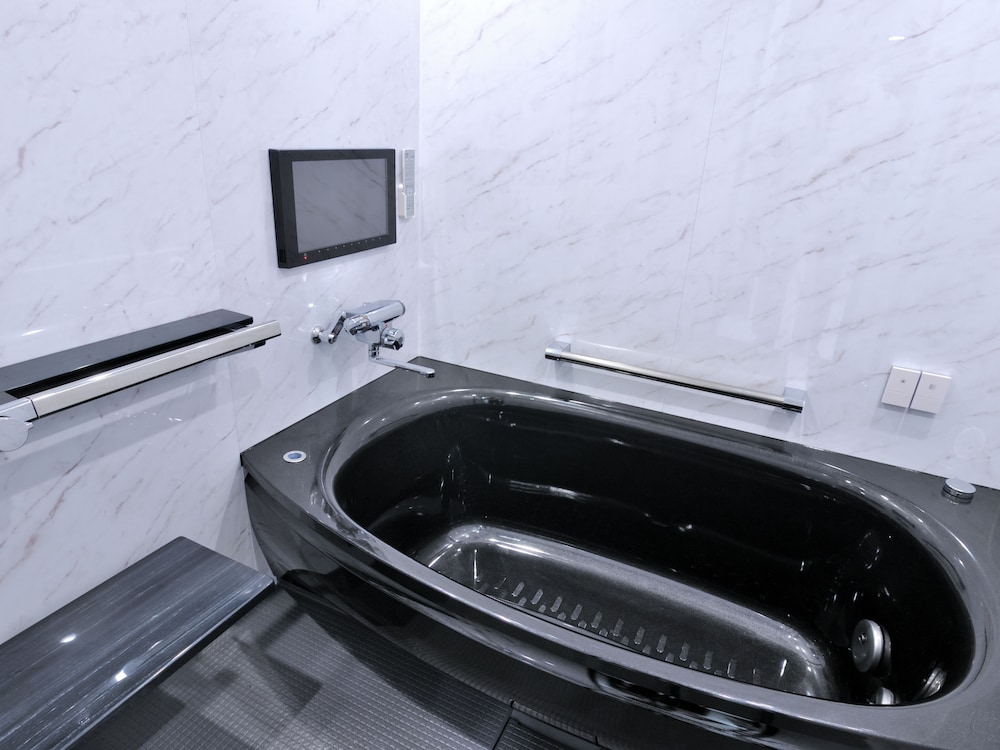 [禁煙] スイート 2ダブルベッド&5ソファベッド バスルーム0 | グリーンリッチホテル久留米 天然温泉・有馬六ツ門の湯