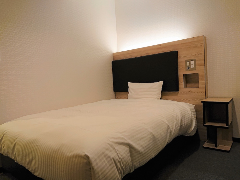 スタンダード ダブルルーム ダブルベッド 1 台 喫煙可 客室2 | グリーンリッチホテル久留米 天然温泉・有馬六ツ門の湯