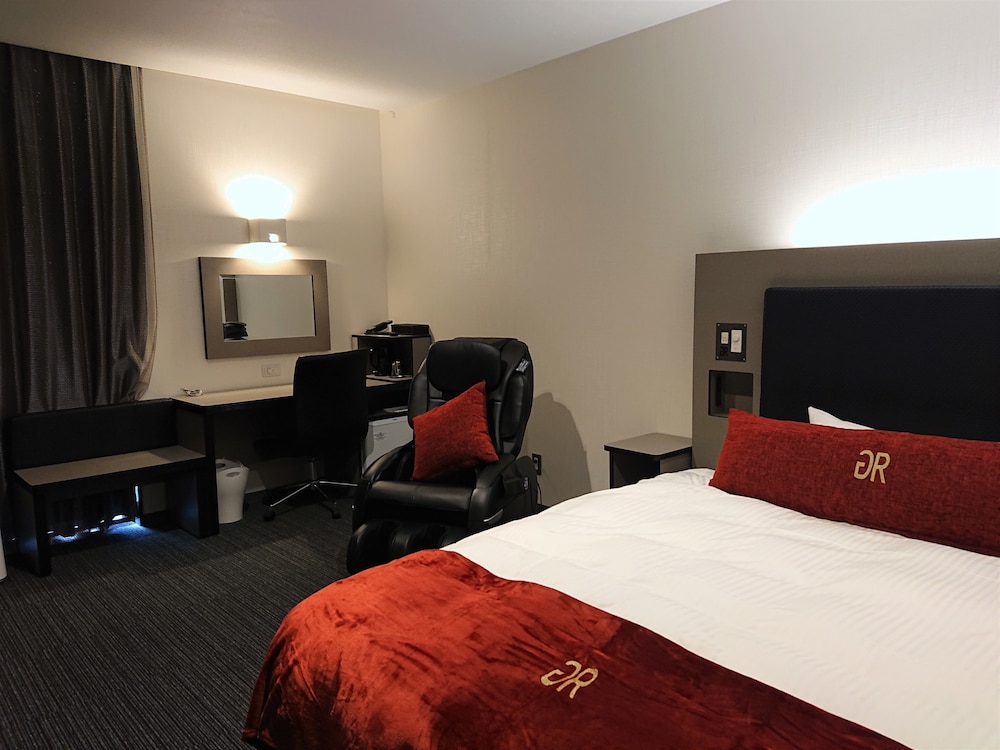 プレミアム ダブルルーム クイーンベッド 1 台 禁煙 | グリーンリッチホテル久留米 天然温泉・有馬六ツ門の湯