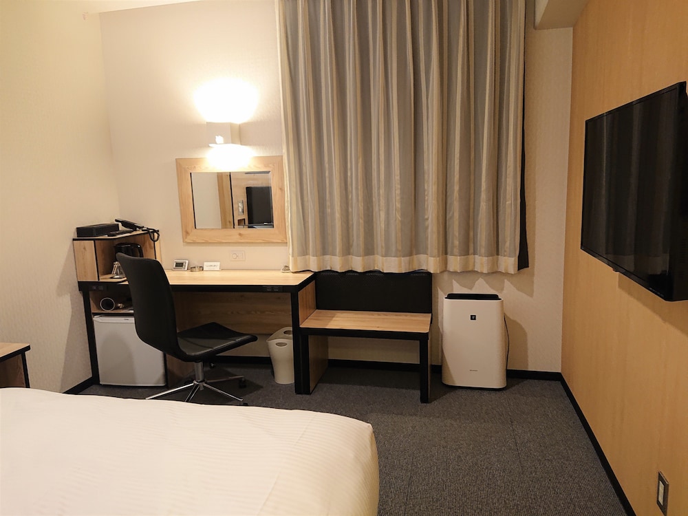 スタンダード ダブルルーム ダブルベッド 1 台 喫煙可 客室3 | グリーンリッチホテル久留米 天然温泉・有馬六ツ門の湯