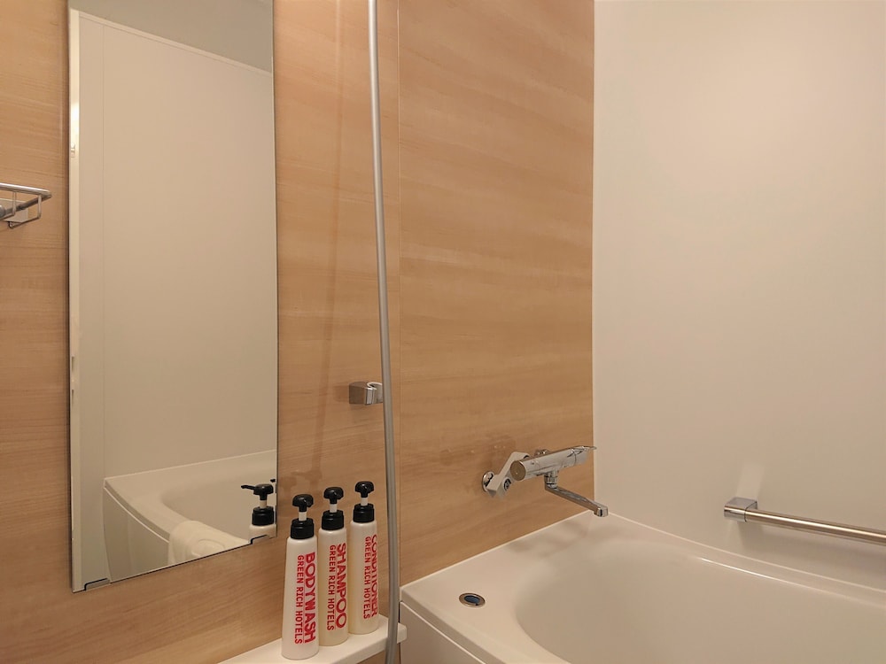 プレミアムツインルーム（ダブルベッド2台）4名まで 喫煙可 客室3 | グリーンリッチホテル久留米 天然温泉・有馬六ツ門の湯