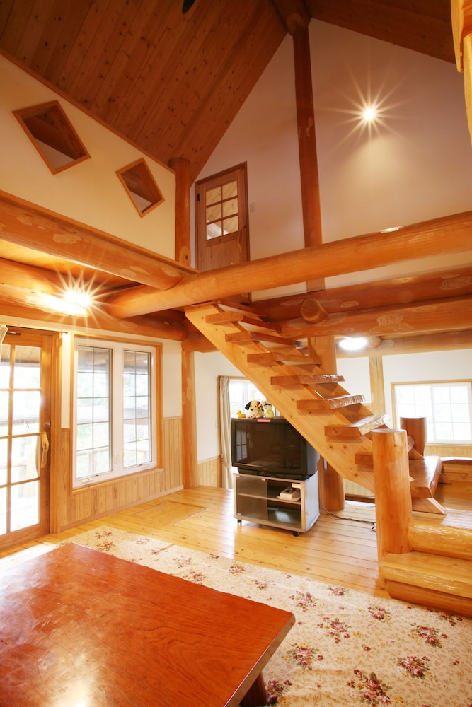 10名用ログハウス 客室6 | 黒川 森のコテージ