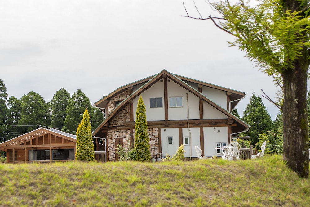 12名用ログハウス 施設の正面0 | 黒川 森のコテージ