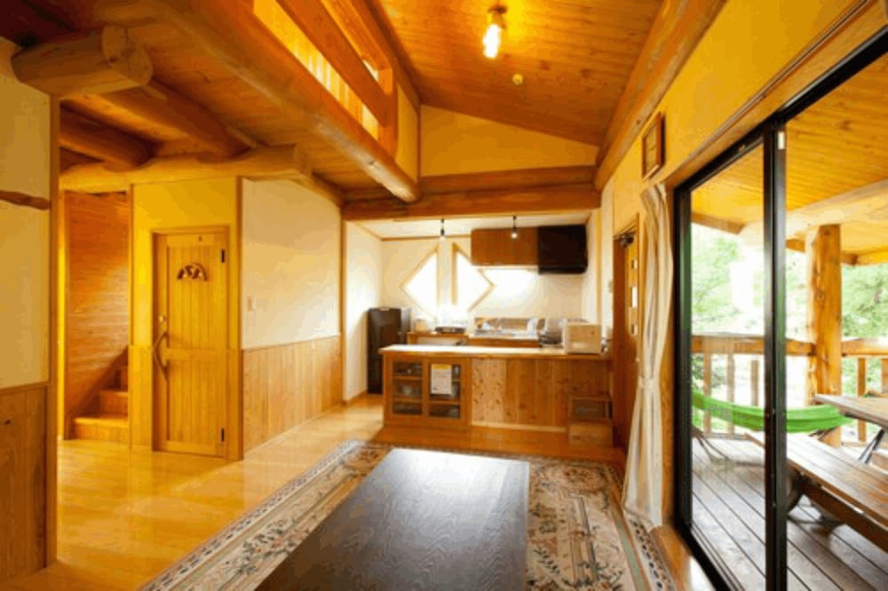 4名用コテージ 禁煙 客室2 | 黒川 森のコテージ