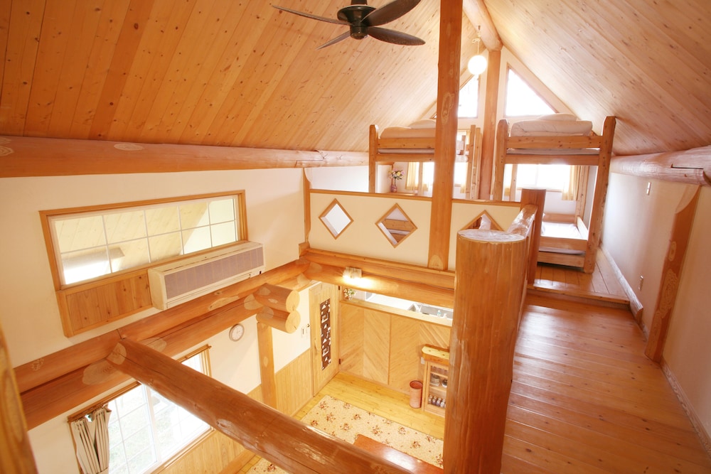 10名用ログハウス 客室1 | 黒川 森のコテージ