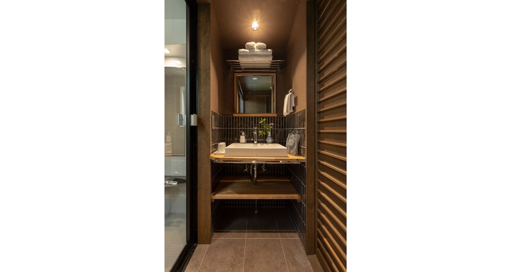 THE KAZAHAYA スイート バスルーム1 | ザ 町屋 風早