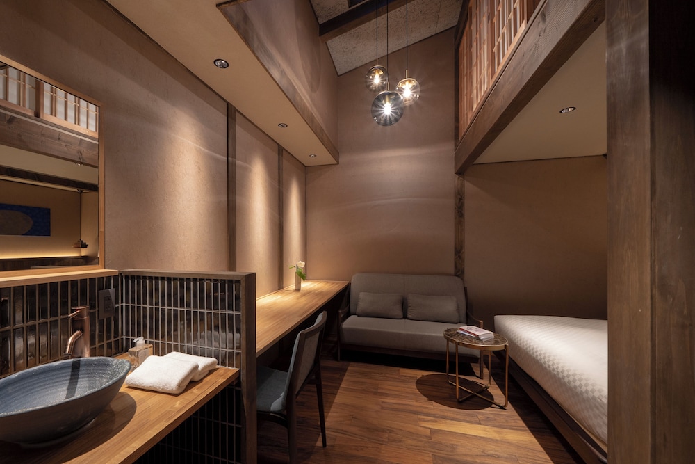 THE KAZAHAYA 坪庭スイート 客室6 | ザ 町屋 風早