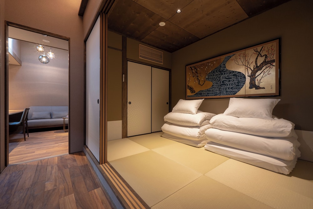 THE KAZAHAYA 坪庭スイート 客室8 | ザ 町屋 風早
