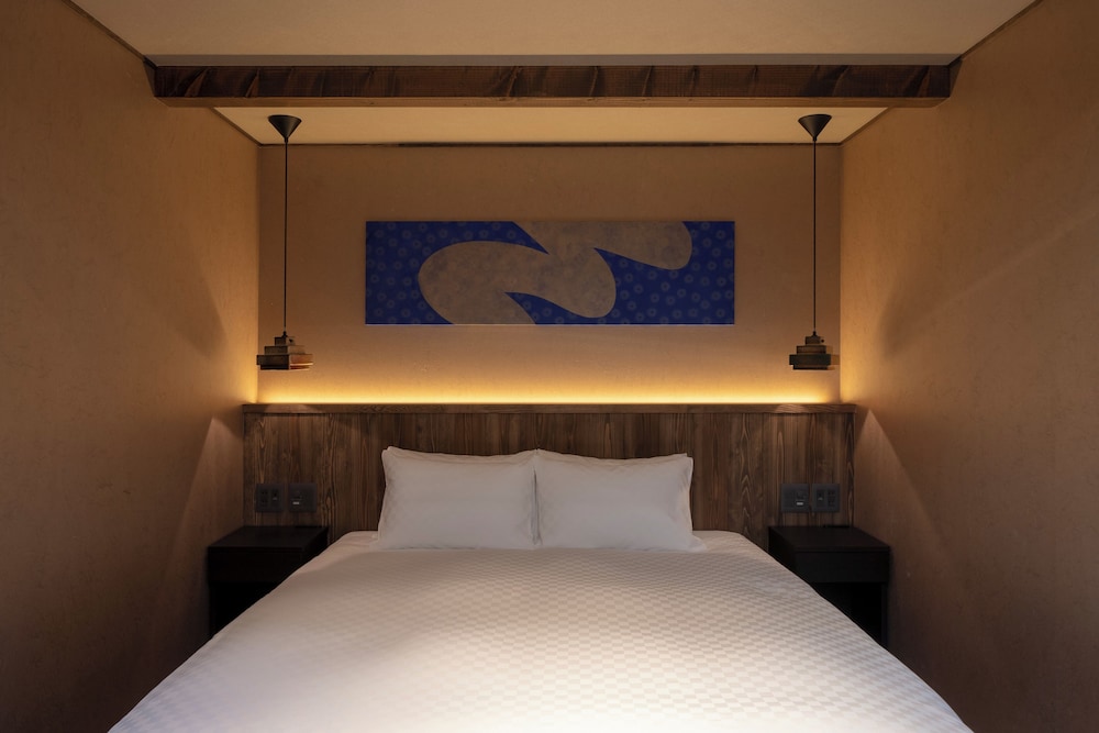 THE KAZAHAYA 坪庭スイート 客室9 | ザ 町屋 風早